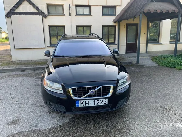 Volvo Pārdodas labs un kārtīgi uzturēts Volvo V70 2.4 D5