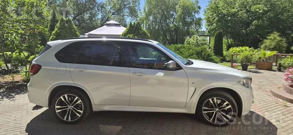 BMW Pārdod BMW X5 M50d xDrive M Sport lieliskā tehnisk