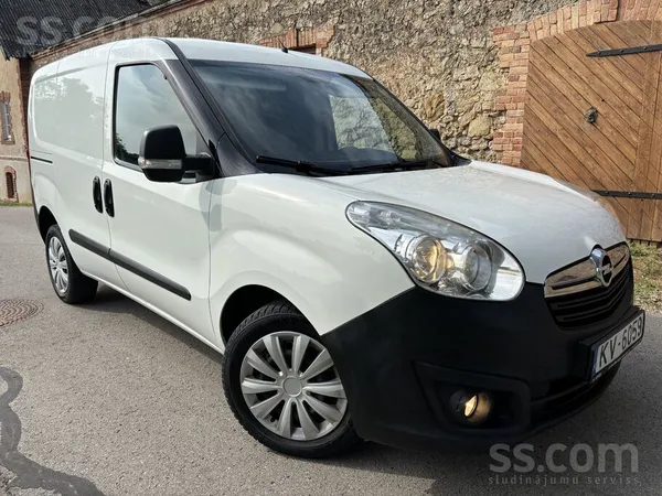 Opel Pārdodu Opel Combo 1.3D, 2017. gada izlaidums. Aut