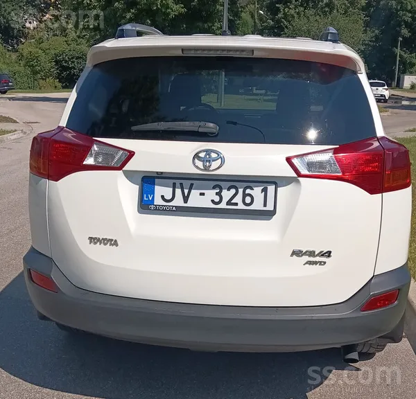Toyota Pārdodam ļoti koptu un labi uzturētu Toyota Rav4 a