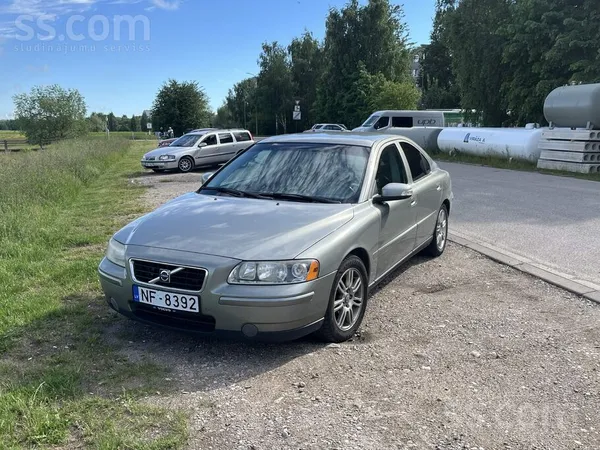 Volvo Pārdodas Volvo S60, 2.4 dīzelis ar manuālo kārbu. 