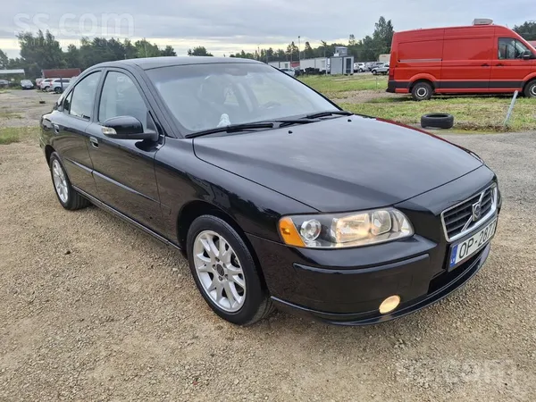 Volvo Volvo S60. 2, 4-D5, 6 pakāpju manuālā, pusādas sal