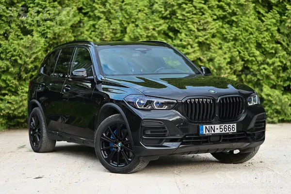 BMW Pārdod BMW X5 4.0D Xdrive 250kw izcilā tehniskā un