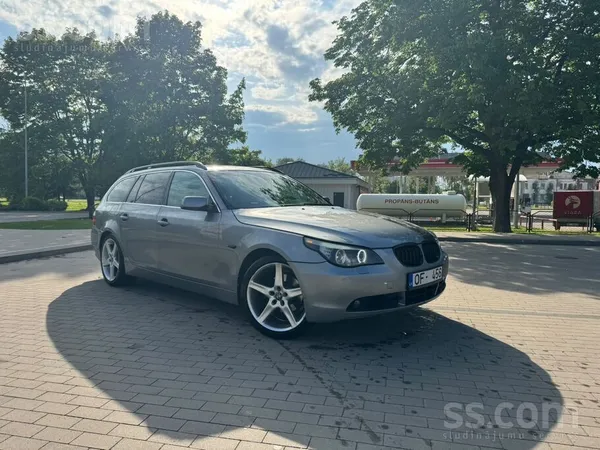 BMW 525