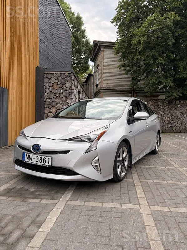 Toyota Pārdodu 2016. gada Toyota Prius hibrīdu, Latvijā k
