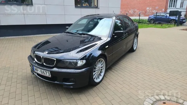 BMW 330