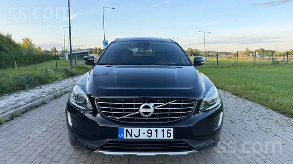 Volvo Pārdod labi uzturētu 2014. gada Volvo Xc60 D4 Mome