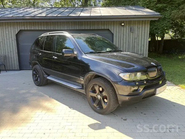 BMW Pārdod uzticamu un komfortablu BMW X5 E53 ar leģen