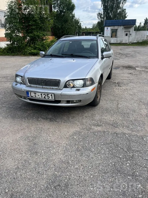 Volvo Volvo V40.1.9d. labs motors. rez daļām. ejoša.