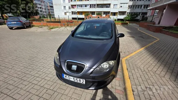SEAT Автомобиль в хорошем техническом состоянии. Масло 