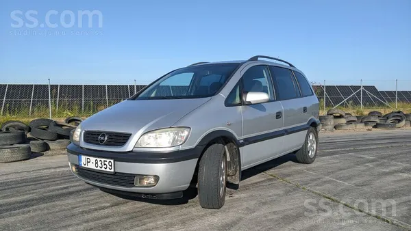 Opel Pārdodu Opel Zafira ar 7 sēdvietām. Automašīna dar