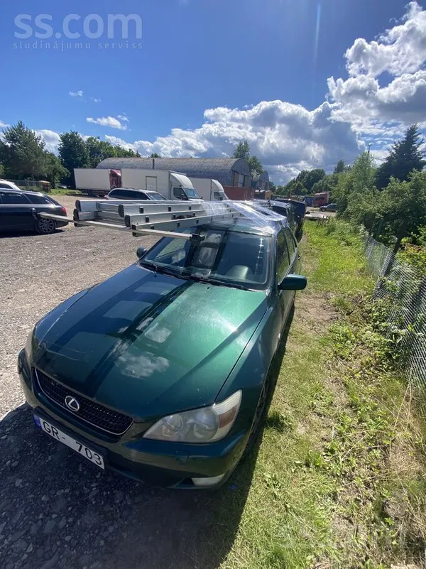 Lexus Pardodu Lexus Is200, 2002 g. Benzina dzinejs, auto