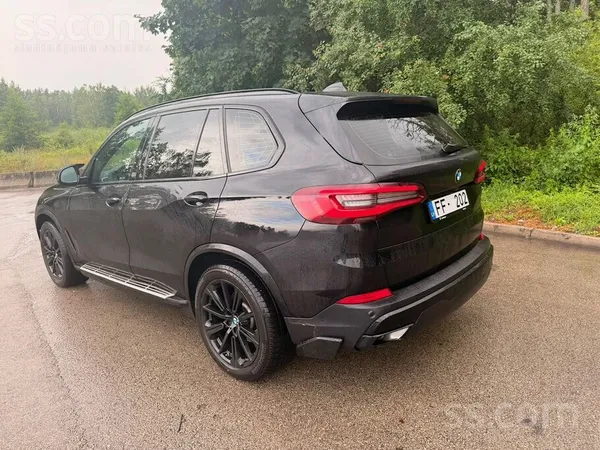 BMW Pārdodu BMW X5 Xdrive 30D G05 2021 gada izlaiduma.