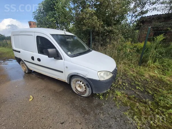 Opel Pārdodas opel combo rezerves daļām.