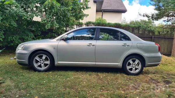 Pārdod Toyota Avensis 2.4 benzīns, automatiskā kārba. Tehniskā apskate līdz
