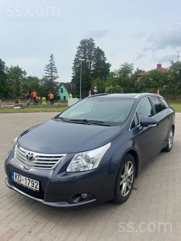 Toyota Pārdodu labi uzturētu mašīnu, bet ar defektu. ...