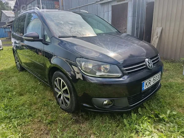 VW Touran 2.0tdi 103kw. Jauna T. A līdz 19.05.2027.Nodoklis nomaksāts. Pirmā
