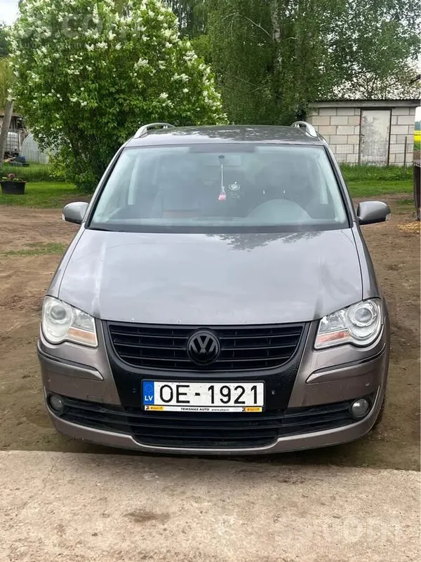 Volkswagen Touran 2.0Tdi, 100Kw, 6-manuala karba, Laba darba 