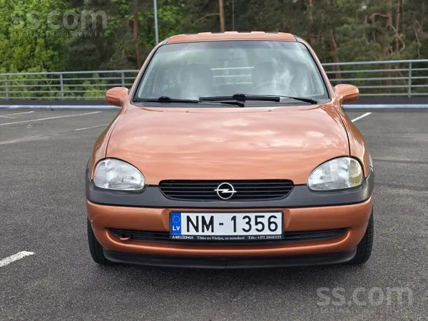 Opel Pārdod 2000.gada Limited edition izlaiduma Opel Co