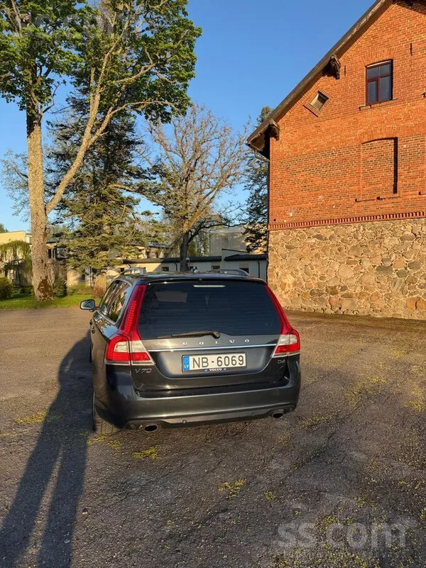 Volvo Pārdodu koptu un uzticamu Volvo V70. Auto ir labā 