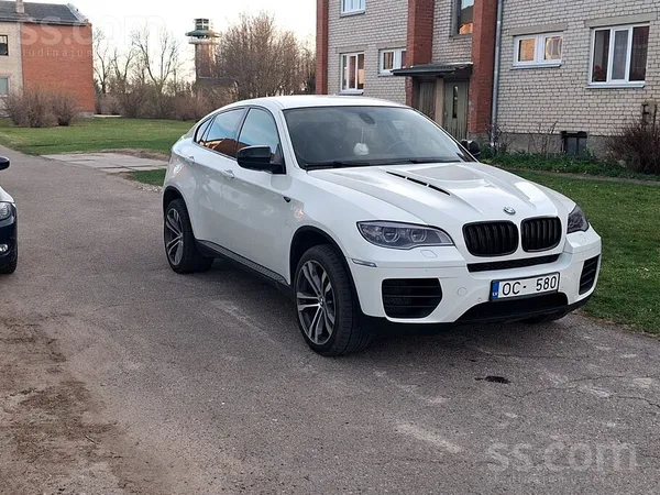BMW Ar tikko izietu TA pa 0.Teicamā tehniskā un vizuāl