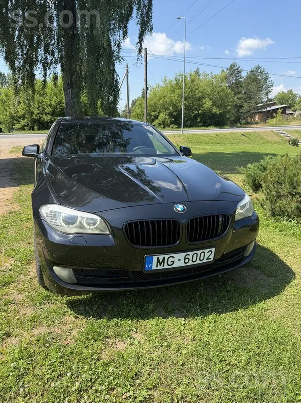 BMW Pārdodas 2010.gada BMW 530 ar 3.0 dīzeļdzinēju 180
