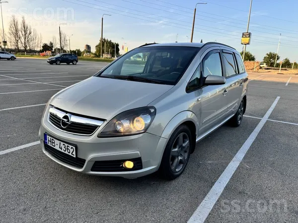 Opel Pārdodu 7 vietīgu Opel Zafira ar automātisko kārbu