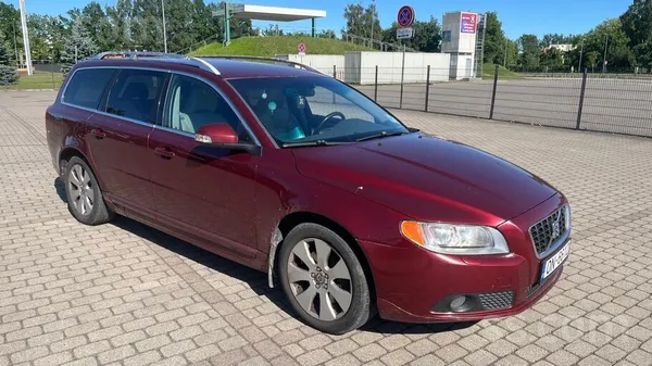 Volvo V70 - 1