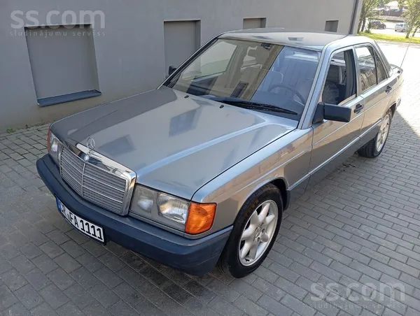 Mercedes Auto atvests no Vācijas. .Leģendārais Auto ar mūžī