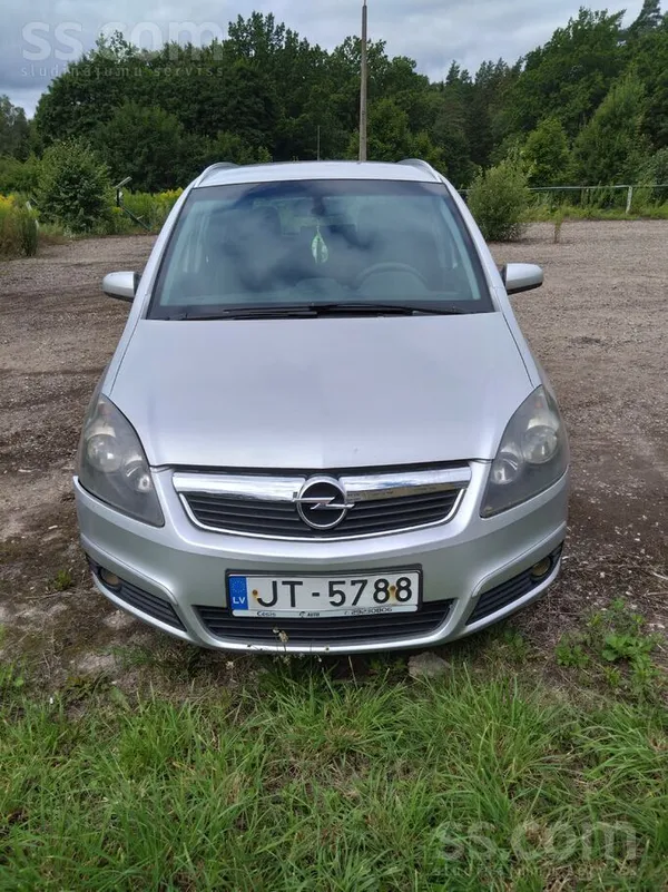 Opel Pārdod auto ar tikko izietu TA. 