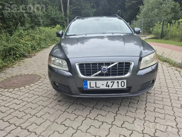 Volvo Sakarā ar iegādātu jaunu auto tiek tirgots 2009.ga