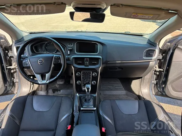 Pārdodu Volvo V40 2.0D 2016. gads
Pārdod uzticamu un ekonomisku Volvo V40