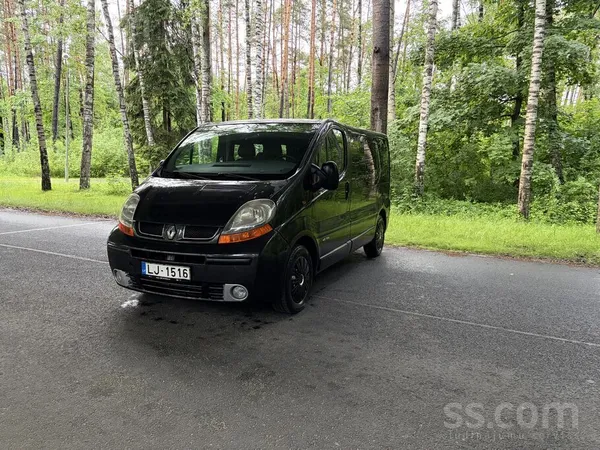 Renault Pārdošanā saviem gadiem sakarīgs 9-vietīgs busiņš 