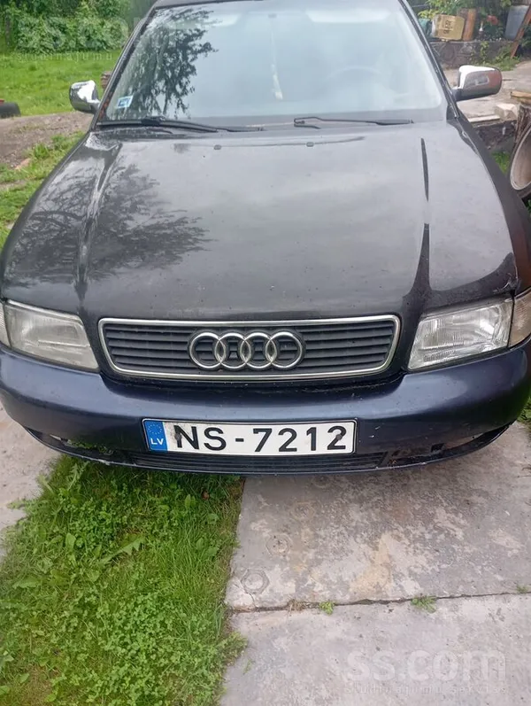 Audi Pārdod: Audi A4 (1996) Benzīns + Gāze pārdodu Audi