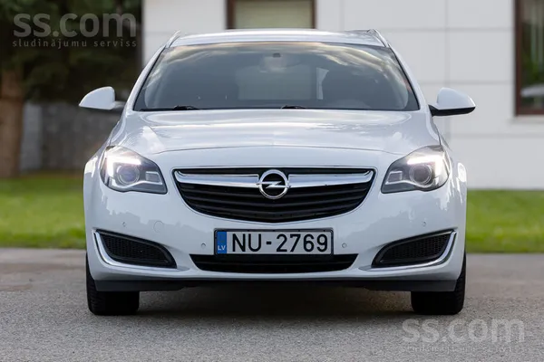 Opel Opel insignia sport tourer SW ar automātisku ātrum