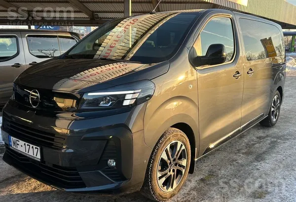 Opel Pārdod Opel Zafira Life Vip komplektācijā. Automaš