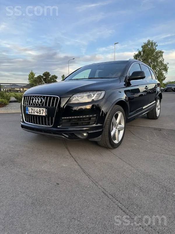 Audi Audi q7 3.0tdi quattro 8-niece ātrumkārba. 