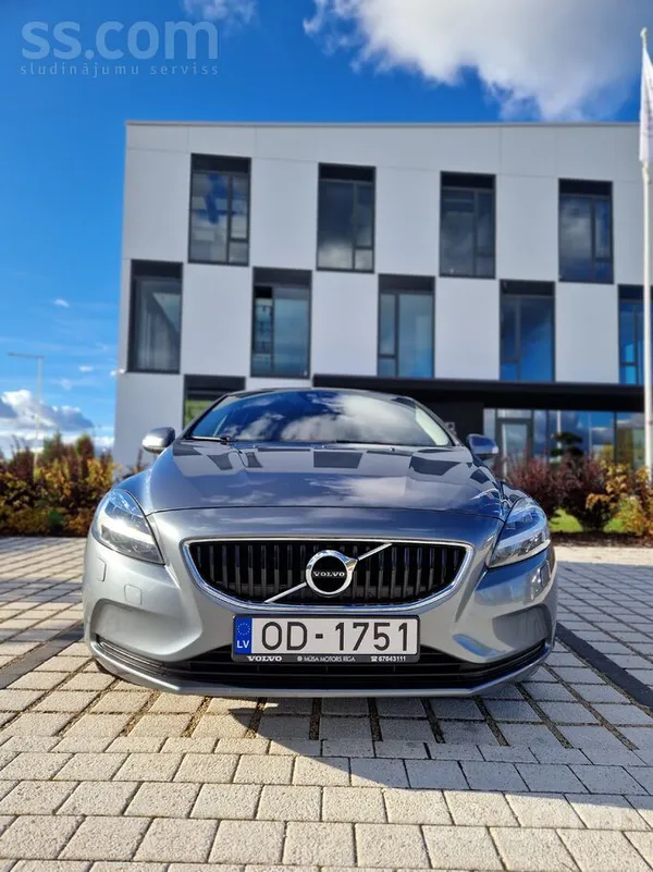 Volvo Volvo V40, 110 kw. Izieta TA uz 2 gadi līdz 09.202