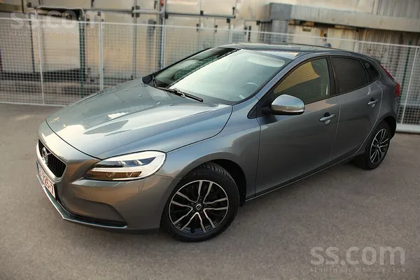 Cena ar Pvn. Volvo V40, 2.0 Dīzelis, 83, 462.km oriģinals nobraukums. Automā