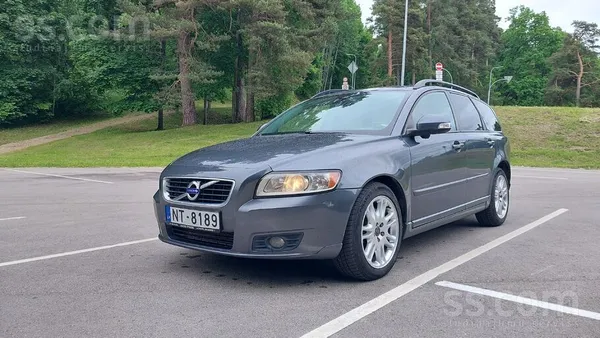 Volvo V50