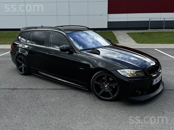 BMW E91. Facelift. Ļoti labā stāvoklī. 

Pārdodas ļoti izskatīgs un pievil