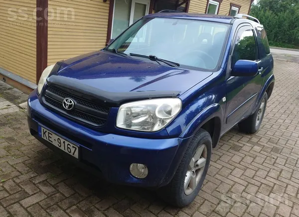 Toyota Pārdodu uzticamu un kompakto 3 durvju apvidus auto