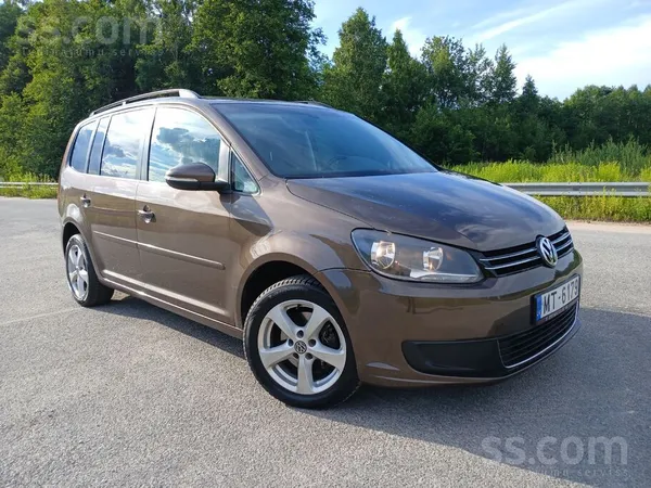 Volkswagen Pārdod Touran auto, skaistā krāsā, apskate izieta
