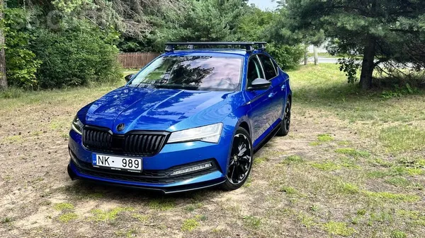 Sakarā ar jaunas mašīnas iegādi pārdošanā nonāk sterīls Superb ar 72.000 km