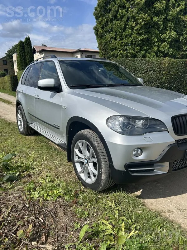 BMW Tiek pārdots labi uzturēts auto. Visas apkopes sav