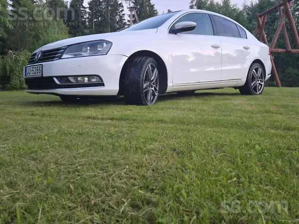 Volkswagen Limuzīns jāņu nakts krāsā. Labā stāvoklī, ar ekono