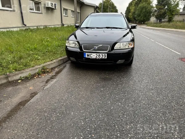 Volvo Продаю Вольво v70. Awd полный привод работает. Нов