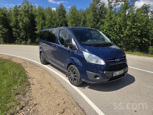 Ford Ford Transit Custom. Labā tehniskā un vizuālā stāv