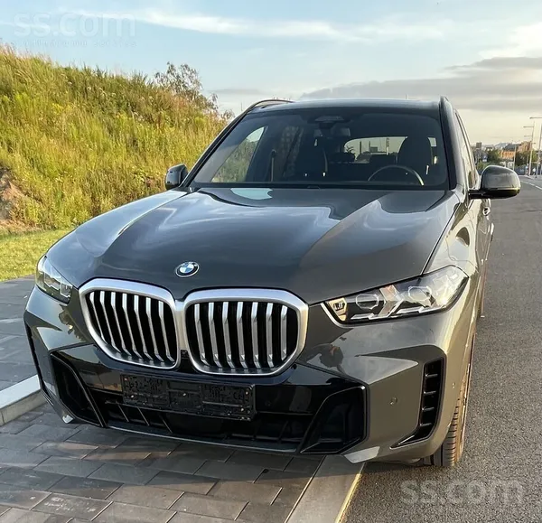 BMW Pārdod BMW X5 xDrive30d M Sport 2023.g. , 210kw. 