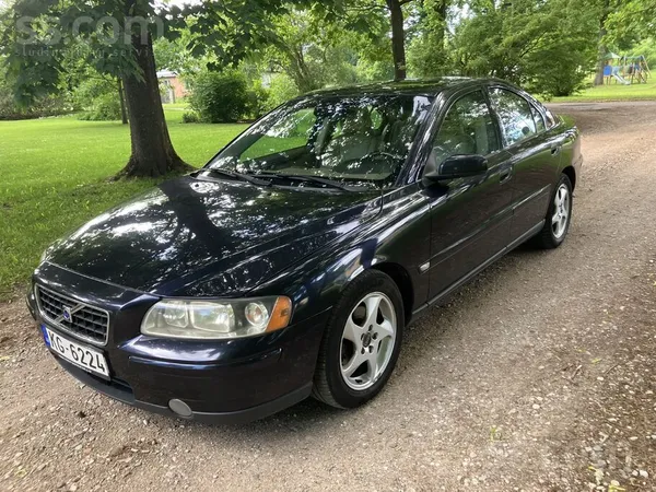 Volvo TA uz gadu. 2.4 d5 136kw. Vizuali glits, bez rusas